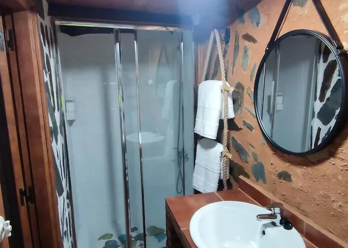 La Calleja De Hurdes Trcc00555